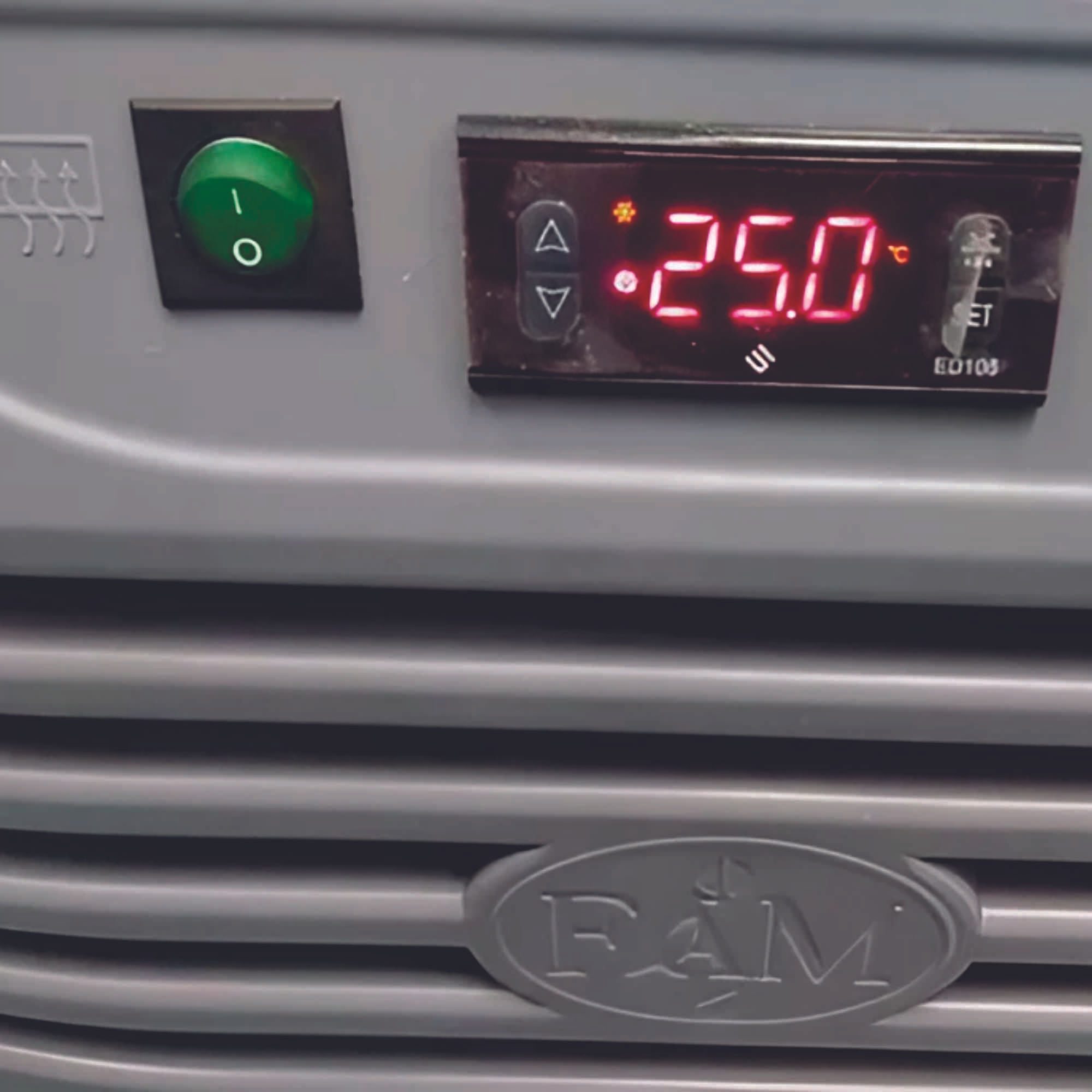 Heladera Exhibidora Fame 420BT DIN 333 L Baja Temperatura - Imagen 4